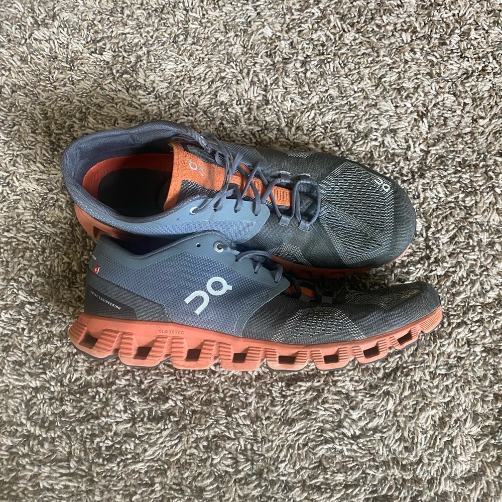 On Cloud X Running Shoes